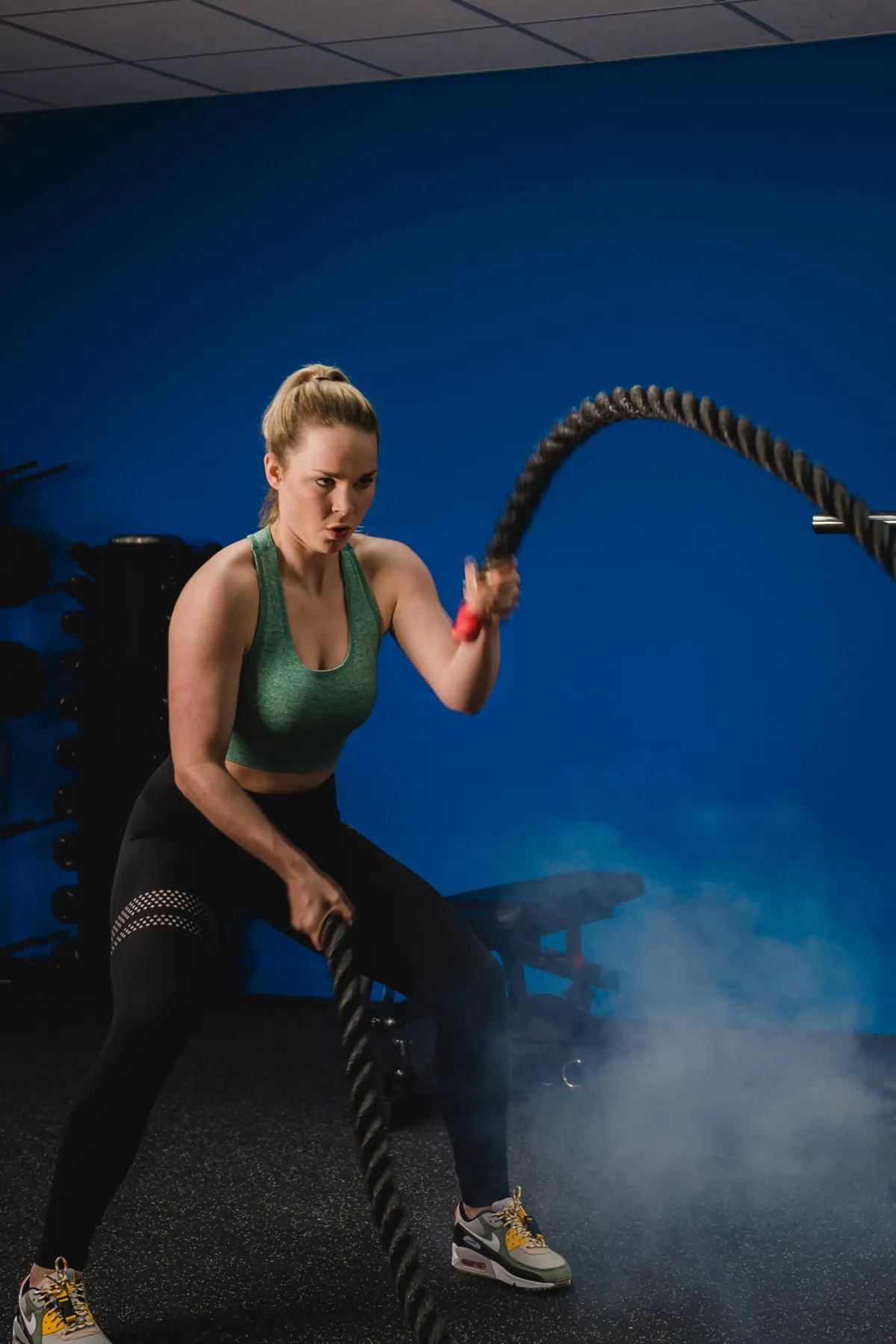 Lien Klerks tijdens een training met battle ropes